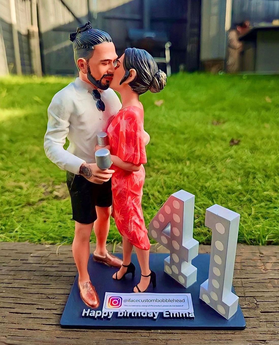 Couple 3d Miniature Statue